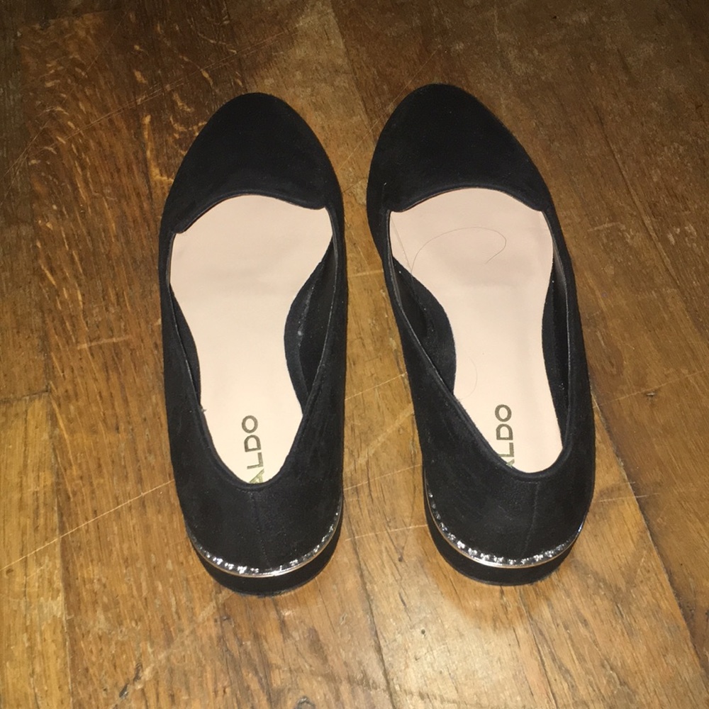 Black flats/loafers